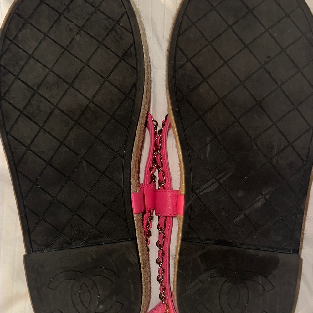 Chanel Pink Quilted Sandals - Picture 4 of 5